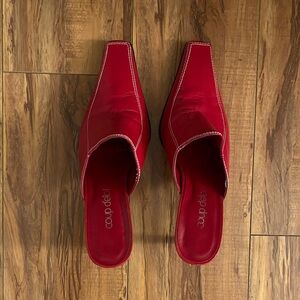 Coup d'état Red Women's Mules